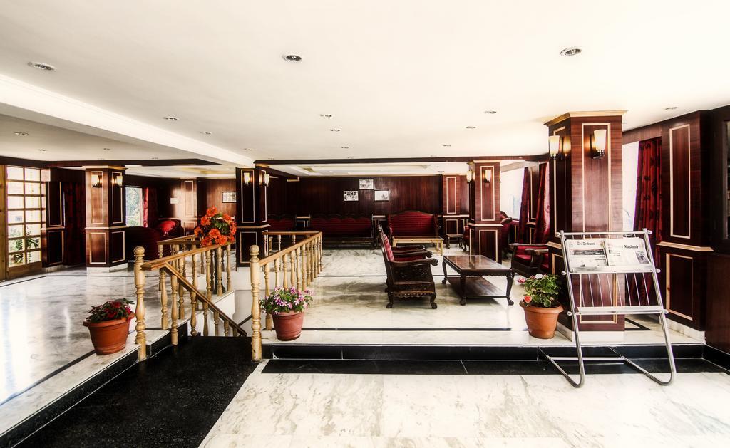 Holiday Plaza Hotel Srīnagar Kültér fotó
